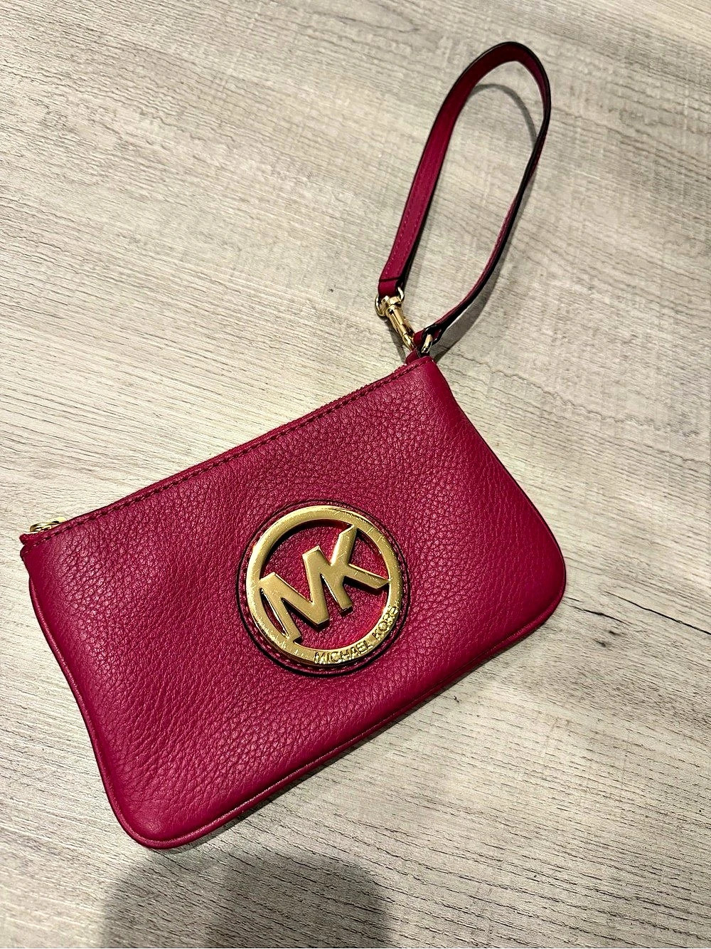 Michael Kors Fulton Large Leather Wristlet in Pink